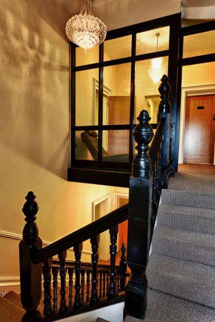 Space Boutique B&B - With Free Private Car Park Llandudno Exteriör bild