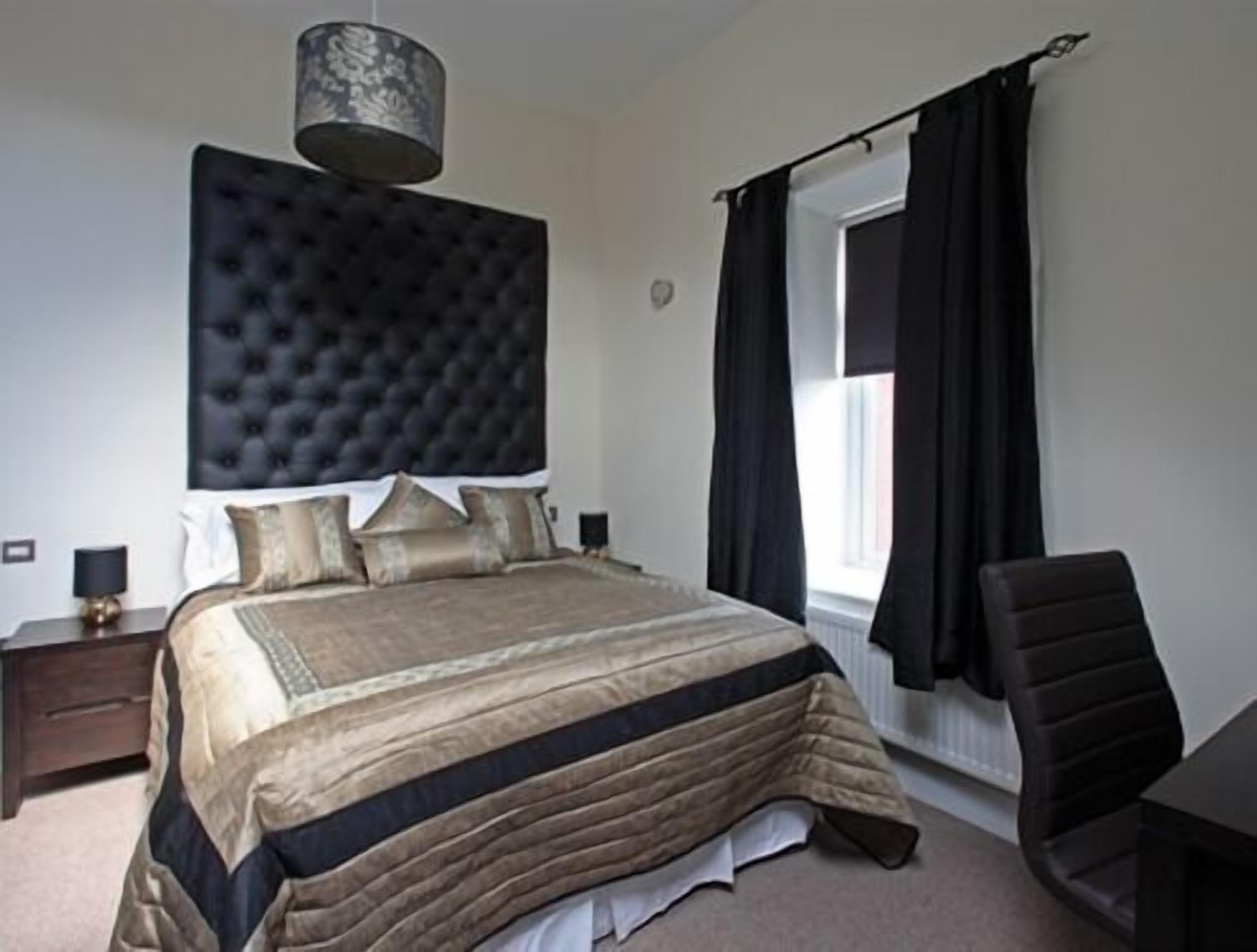 Space Boutique B&B - With Free Private Car Park Llandudno Exteriör bild